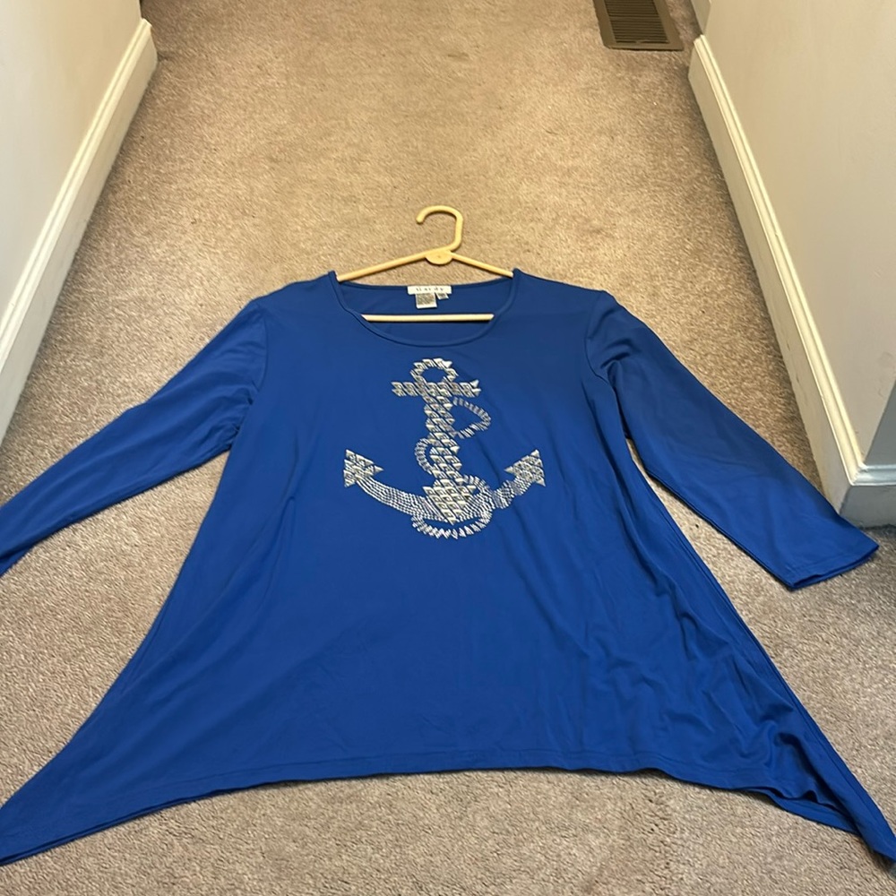 NWOT Gardy womens size medium royal blue top with jeweled anchor retail $88